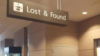 Kako pronaći i pratiti vašu odgođenu ili izgubljenu prtljagu na mreži Potražite izgubljenu prtljagu na mreži