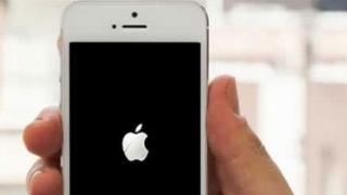 IPhone se neće uključiti, ali jabuka na ekranu svijetli