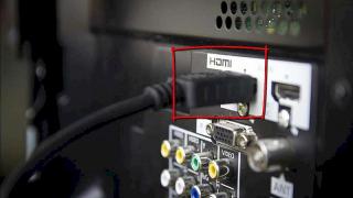 HDMI 등을 통해 TV를 컴퓨터에 연결